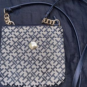 Tommy Hilfiger Cross Body Bag.